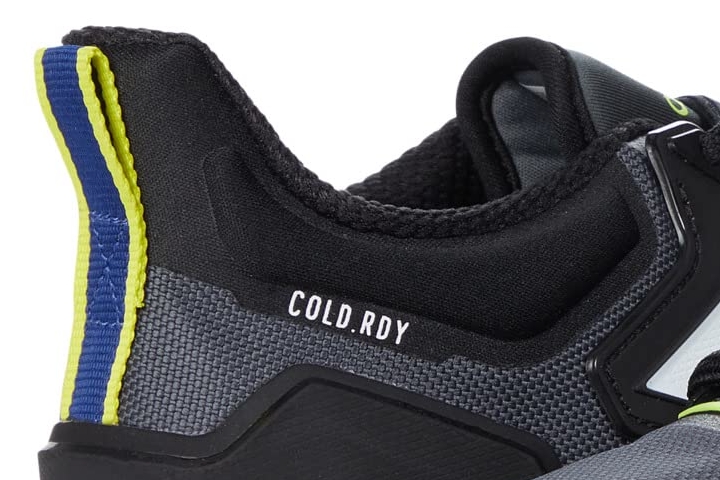 Adidas EQ21 Run Cold.RDY heel clutch